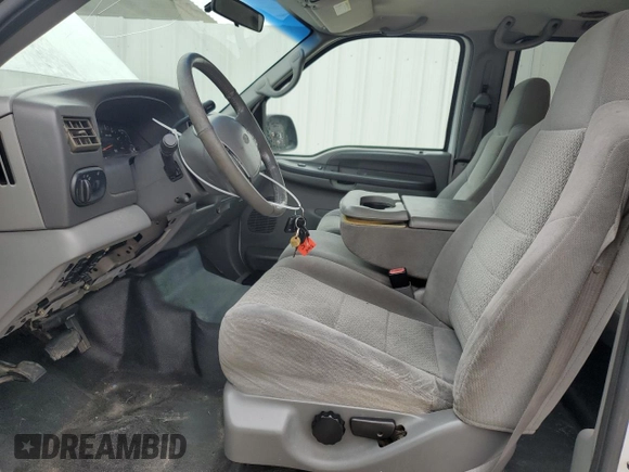 2002 Ford Excursion Special Serv z VIN 1FMNU40L62EB97141, wystawiony jako Copart lot #69656934 z przebiegiem 140 788 mil mil oraz Szkoda całkowita • Salvage title. Historia ofert i sprzedaży dostępna na DreamBid. Obrazek 7.