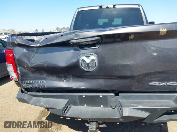 2019 Ram 2500 Lone Star с VIN 3C6UR5DL5KG607820, выставлен на аукционе IAAI как лот 41646952 с пробегом 115 983 миль миль и . История ставок и продаж доступна на DreamBid. Изображение 6.