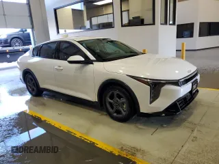 2025 Kia K4 LXS with VIN 3KPFT4DE4SE019661, listed as a Copart auction lot 44309075 with 25 mi miles and Salvage Title. Bid and sale history available at carsss.com. Image 4.