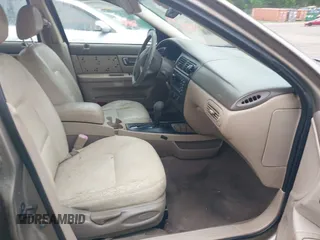2002 Ford Taurus SES Standard with VIN 1FAFP55S42A248753, listed as a IAAI auction lot 42112264 with 219,560 mi miles. Bid and sale history available at carsss.com. Image 5.