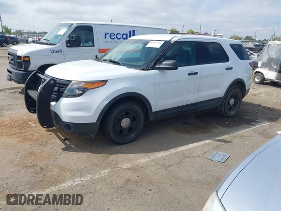 2013 Ford Utility Police Interceptor with VIN 1FM5K8AR1DGC63408, listed as a IAAI auction lot 42075944 with 155,382 mi miles. Bid and sale history available at carsss.com. Image 2.