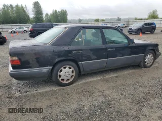 1994 Mercedes-Benz 400 E z VIN WDBEA34E8RC051086, wystawiony jako Copart lot #57184065 z przebiegiem 123 536 mil mil oraz Tytuł czysty. Historia ofert i sprzedaży dostępna na DreamBid. Obrazek 3.