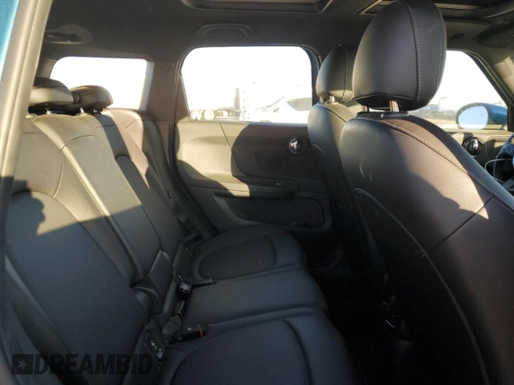 2022 MINI Countryman Cooper with VIN WMZ43BR06N3N37520, listed as a Copart auction lot 80974084 with 31,037 mi miles and Salvage title. Bid and sale history available at DreamBid. Image 10.