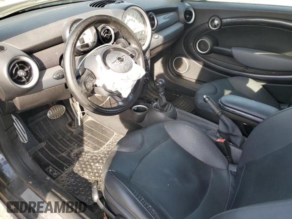 2011 MINI Hardtop S with VIN WMWSV3C55BTY13142, listed as a Copart auction lot 54543905 with Not Provided miles and Salvage Title. Bid and sale history available at DreamBid. Image 8.