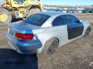 2007 BMW 3 Series 335i with VIN WBAWL73507PX45704, listed as a IAAI auction lot 41752465 with 999,999 mi miles. Bid and sale history available at carsss.com. Image 4.