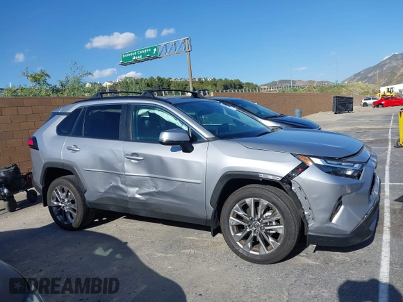 2024 Toyota RAV4 XLE Premium с VIN 2T3C1RFV0RC272866, выставлен на аукционе IAAI как лот 42249629 с пробегом 12 765 миль миль и . История ставок и продаж доступна на DreamBid. Изображение 13.