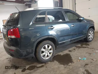 2011 Kia Sorento LX with VIN 5XYKT4A12BG127151, listed as a IAAI auction lot 41891186 with 103,690 mi miles. Bid and sale history available at carsss.com. Image 4.