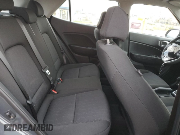 2024 Hyundai Venue SE with VIN KMHRB8A35RU297311, listed as a Copart auction lot 74972664 with 17,483 mi miles and Salvage Title. Bid and sale history available at DreamBid. Image 10.