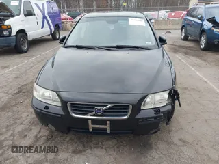 2009 Volvo S60 2.5T with VIN YV1RH592692723722, listed as a IAAI auction lot 41302600 with 126,027 mi miles. Bid and sale history available at carsss.com. Image 6.