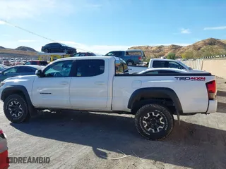 2019 Toyota Tacoma 4WD SR5 with VIN 3TMDZ5BN1KM079305, listed as a IAAI auction lot 41247804 with 98,494 mi miles. Bid and sale history available at carsss.com. Image 14.