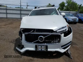 2017 Volvo XC90 Momentum z VIN YV4A22PK7H1114064, wystawiony jako Copart lot #58829035 z przebiegiem 65 938 mil mil oraz Szkoda całkowita • Salvage title. Historia ofert i sprzedaży dostępna na DreamBid. Obrazek 5.