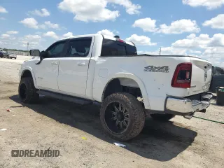 2021 Ram 1500 Laramie z VIN 1C6SRFJTXMN719184, wystawiony jako Copart lot #57024995 z przebiegiem 70 194 mil mil oraz Nie do naprawy • Non repairable. Historia ofert i sprzedaży dostępna na DreamBid. Obrazek 2.
