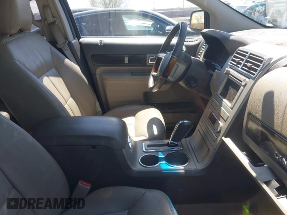 2007 Lincoln MKX with VIN 2LMDU88C47BJ35221, listed as a IAAI auction lot 41974785 with 160,257 mi miles. Bid and sale history available at carsss.com. Image 5.
