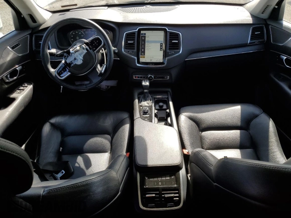 2020 Volvo XC90 Momentum with VIN YV4A221K1L1568151, listed as a Copart auction lot 74944304 with 41,233 mi miles and Salvage Title. Bid and sale history available at DreamBid. Image 8.