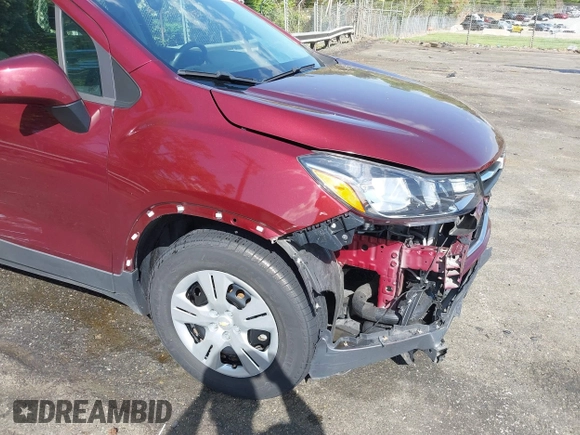 2017 Chevrolet Trax LS with VIN 3GNCJKSBXHL231417, listed as a IAAI auction lot 42032587 with 56,986 mi miles. Bid and sale history available at carsss.com. Image 17.