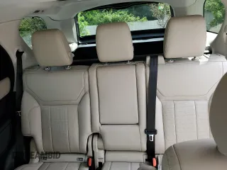 2017 Land Rover Discovery SE z VIN SALRGBBV5HA044100, wystawiony jako Copart lot #56499245 z przebiegiem 69 573 mil mil oraz Tytuł czysty. Historia ofert i sprzedaży dostępna na DreamBid. Obrazek 10.