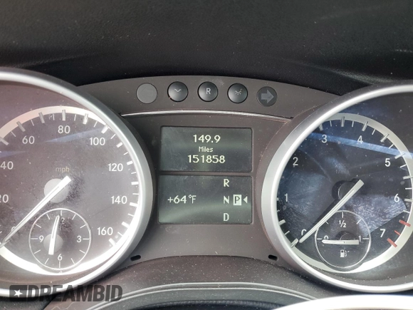 2011 Mercedes-Benz R 350 with VIN 4JGCB6FE1BA136496, listed as a Copart auction lot 58072355 with 151,858 mi miles and Salvage title. Bid and sale history available at DreamBid. Image 9.