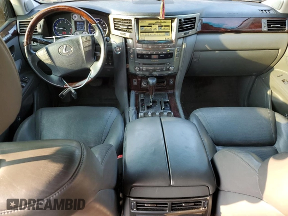2010 Lexus LX 570 z VIN JTJHY7AX1A4049604, wystawiony jako Copart lot #64315124 z przebiegiem 200 667 mil mil oraz Czysty tytuł • Clean title. Historia ofert i sprzedaży dostępna na DreamBid. Obrazek 8.