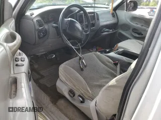 1998 Ford F-150 с VIN 1FTZX18W9WKB78181, выставлен на аукционе Copart как лот 55859885 с пробегом 251 664 миль миль и Списание • Salvage title. История ставок и продаж доступна на DreamBid. Изображение 8.