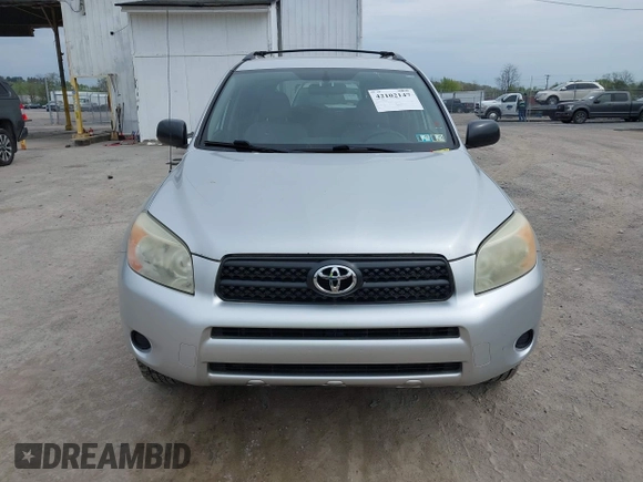 2006 Toyota RAV4 with VIN JTMZD33V766016092, listed as a IAAI auction lot 42102147 with 192,711 mi miles. Bid and sale history available at carsss.com. Image 6.