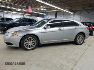 2013 Chrysler 200 Limited with VIN 1C3CCBCG2DN578235, listed as a Copart auction lot 52784815 with 202,732 mi miles and Clean Title. Bid and sale history available at carsss.com. Image 1.