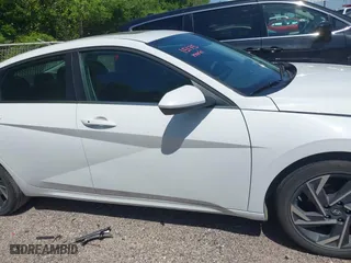 2025 Hyundai Elantra SEL Convenience with VIN KMHLS4DG1SU946668, listed as a IAAI auction lot 42013918 with 6,419 mi miles. Bid and sale history available at carsss.com. Image 13.