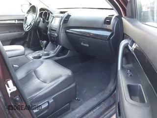 2011 Kia Sorento EX with VIN 5XYKUDA25BG033707, listed as a IAAI auction lot 41406401 with 166,753 mi miles. Bid and sale history available at carsss.com. Image 5.