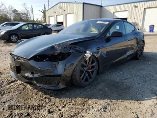2024 Tesla Model S Plaid z VIN 5YJSA1E66RF544459, wystawiony jako Copart lot #44743565 z przebiegiem Nie podano mil oraz Szkoda całkowita • Salvage title. Historia ofert i sprzedaży dostępna na DreamBid. Obrazek 1.