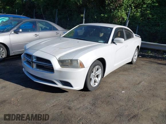 2013 Dodge Charger SE z VIN 2C3CDXBG9DH543633, wystawiony jako IAAI lot #42348195 z przebiegiem 139 059 mil mil oraz . Historia ofert i sprzedaży dostępna na DreamBid. Obrazek 2.