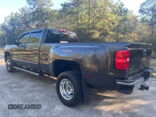 2016 Chevrolet Silverado 3500HD LTZ z VIN 1GC4K0C88GF102148, wystawiony jako Copart lot #57177515 z przebiegiem 234 717 mil mil oraz Szkody całkowita. Historia ofert i sprzedaży dostępna na DreamBid. Obrazek 3.