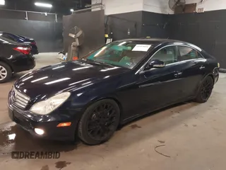2007 Mercedes-Benz CLS-Class 5.5L with VIN WDDDJ72X77A106148, listed as a IAAI auction lot 41993651 with 158,291 mi miles. Bid and sale history available at carsss.com. Image 18.