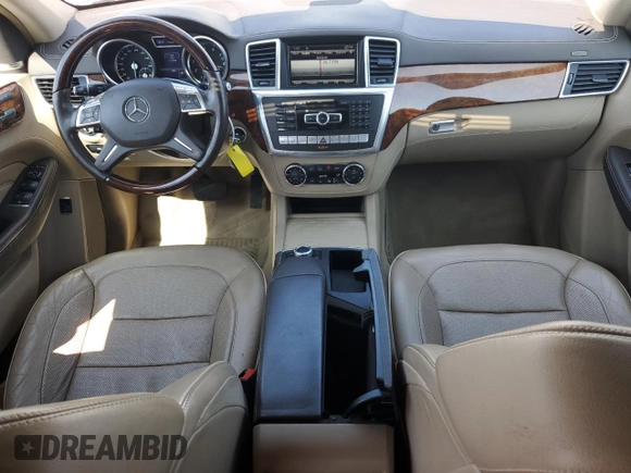 2013 Mercedes-Benz M 550 with VIN 4JGDA7DB8DA198390, listed as a Copart auction lot 62422525 with 121,954 mi miles and Clean title. Bid and sale history available at DreamBid. Image 8.