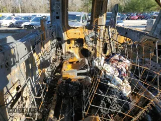 2008 Ford Super Duty F-250 SRW XL with VIN 1FTNX20568EC82863, listed as a Copart auction lot 43439355 with Not Provided miles and Non Repairable. Bid and sale history available at carsss.com. Image 10.