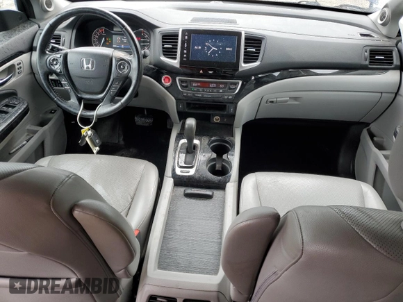 2017 Honda Ridgeline RTL-E with VIN 5FPYK3F7XHB005438, listed as a Copart auction lot 65800825 with 173,721 mi miles and Clean title. Bid and sale history available at DreamBid. Image 8.