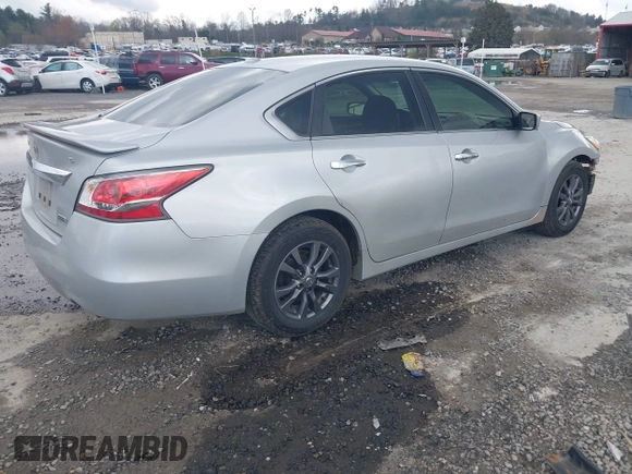 2015 Nissan Altima S with VIN 1N4AL3AP0FN900696, listed as a IAAI auction lot 41960816 with 168,139 mi miles and . Bid and sale history available at carsss.com. Image 4.