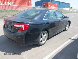 2012 Toyota Camry L with VIN 4T1BF1FK5CU085710, listed as a IAAI auction lot 42059895 with 129,247 mi miles. Bid and sale history available at carsss.com. Image 4.