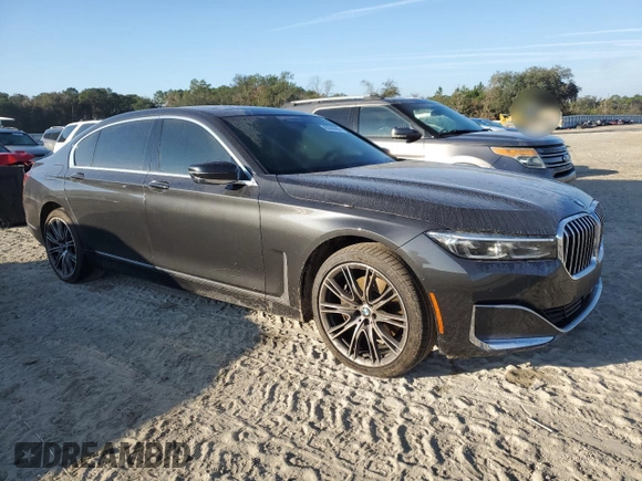 2021 BMW 7 Series 740i z VIN WBA7T2C06MCG10258, wystawiony jako Copart lot #43330265 z przebiegiem 37 938 mil mil oraz Nie do naprawy • Non repairable. Historia ofert i sprzedaży dostępna na DreamBid. Obrazek 4.