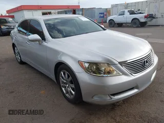 2008 Lexus LS 460 z VIN JTHBL46F985080754, wystawiony jako IAAI lot #41593390 z przebiegiem 183 513 mil mil oraz . Historia ofert i sprzedaży dostępna na DreamBid. Obrazek 1.