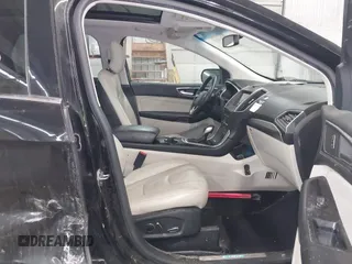 2016 Ford Edge Titanium with VIN 2FMPK4K81GBC52511, listed as a IAAI auction lot 41449953 with 370,101 mi miles. Bid and sale history available at carsss.com. Image 5.