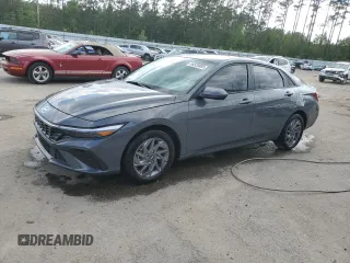 2024 Hyundai Elantra SEL z VIN KMHLM4DG9RU757769, wystawiony jako Copart lot #54520805 z przebiegiem 3 112 mil mil oraz Szkoda całkowita • Salvage title. Historia ofert i sprzedaży dostępna na DreamBid. Obrazek 1.