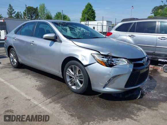 2015 Toyota Camry XLE with VIN 4T1BF1FK1FU100580, listed as a IAAI auction lot 42002060 with 111,739 mi miles. Bid and sale history available at carsss.com. Image 1.
