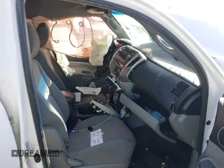 2012 Toyota Tacoma PreRunner z VIN 3TMJU4GN2CM128050, wystawiony jako IAAI lot #42200352 z przebiegiem Nie podano mil oraz . Historia ofert i sprzedaży dostępna na DreamBid. Obrazek 5.
