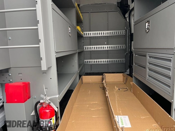 2023 Ford Transit Cargo с VIN 1FTBR1X83PKC01860, выставлен на аукционе IAAI как лот 42568756 с пробегом 41 миль миль и . История ставок и продаж доступна на DreamBid. Изображение 7.