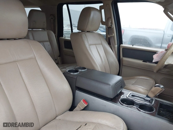 2014 Ford Expedition EL XLT with VIN 1FMJK1H55EEF13111, listed as a IAAI auction lot 41748977 with 261,286 mi miles. Bid and sale history available at carsss.com. Image 17.