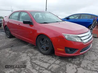 2010 Ford Fusion SE z VIN 3FAHP0HA2AR170198, wystawiony jako IAAI lot #42338208 z przebiegiem 173 376 mil mil oraz . Historia ofert i sprzedaży dostępna na DreamBid. Obrazek 1.