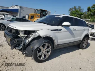2015 Land Rover Range Rover Evoque Pure Premium z VIN SALVR2BG2FH026149, wystawiony jako Copart lot #52086755 z przebiegiem 120 051 mil mil oraz Szkoda całkowita • Salvage title. Historia ofert i sprzedaży dostępna na DreamBid. Obrazek 1.