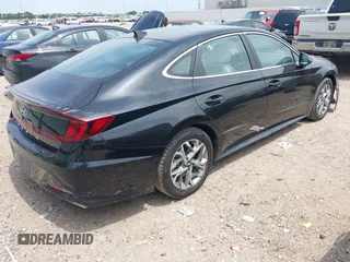 2023 Hyundai Sonata SEL z VIN KMHL64JA7PA282826, wystawiony jako IAAI lot #42327821 z przebiegiem 54 987 mil mil oraz . Historia ofert i sprzedaży dostępna na DreamBid. Obrazek 4.