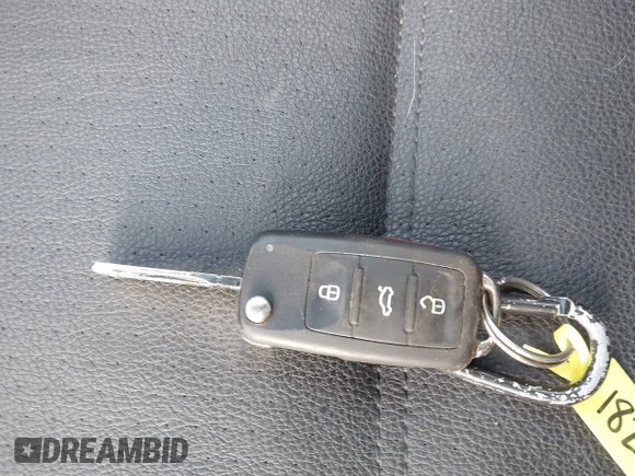 2012 Volkswagen Jetta SE с VIN 3VWDX7AJXCM358671, выставлен на аукционе IAAI как лот 41647447 с пробегом 105 722 миль миль и . История ставок и продаж доступна на DreamBid. Изображение 11.