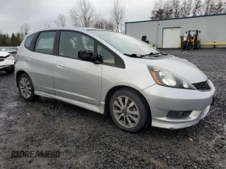 2013 Honda Fit Sport with VIN JHMGE8H52DC026844, listed as a Copart auction lot 86443994 with 0 mi miles and Salvage Title. Bid and sale history available at carsss.com. Image 4.