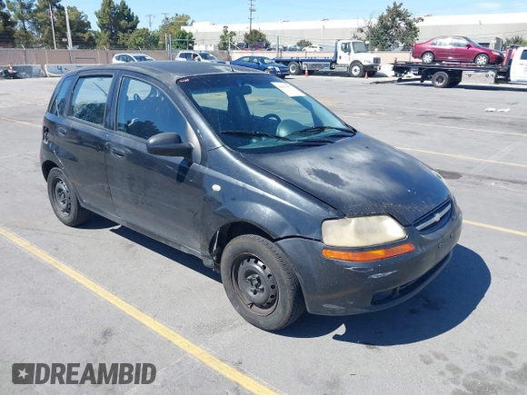 2006 Chevrolet Aveo LS z VIN KL1TD66686B523769, wystawiony jako IAAI lot #42835077 z przebiegiem Nie podano mil oraz . Historia ofert i sprzedaży dostępna na DreamBid. Obrazek 1.